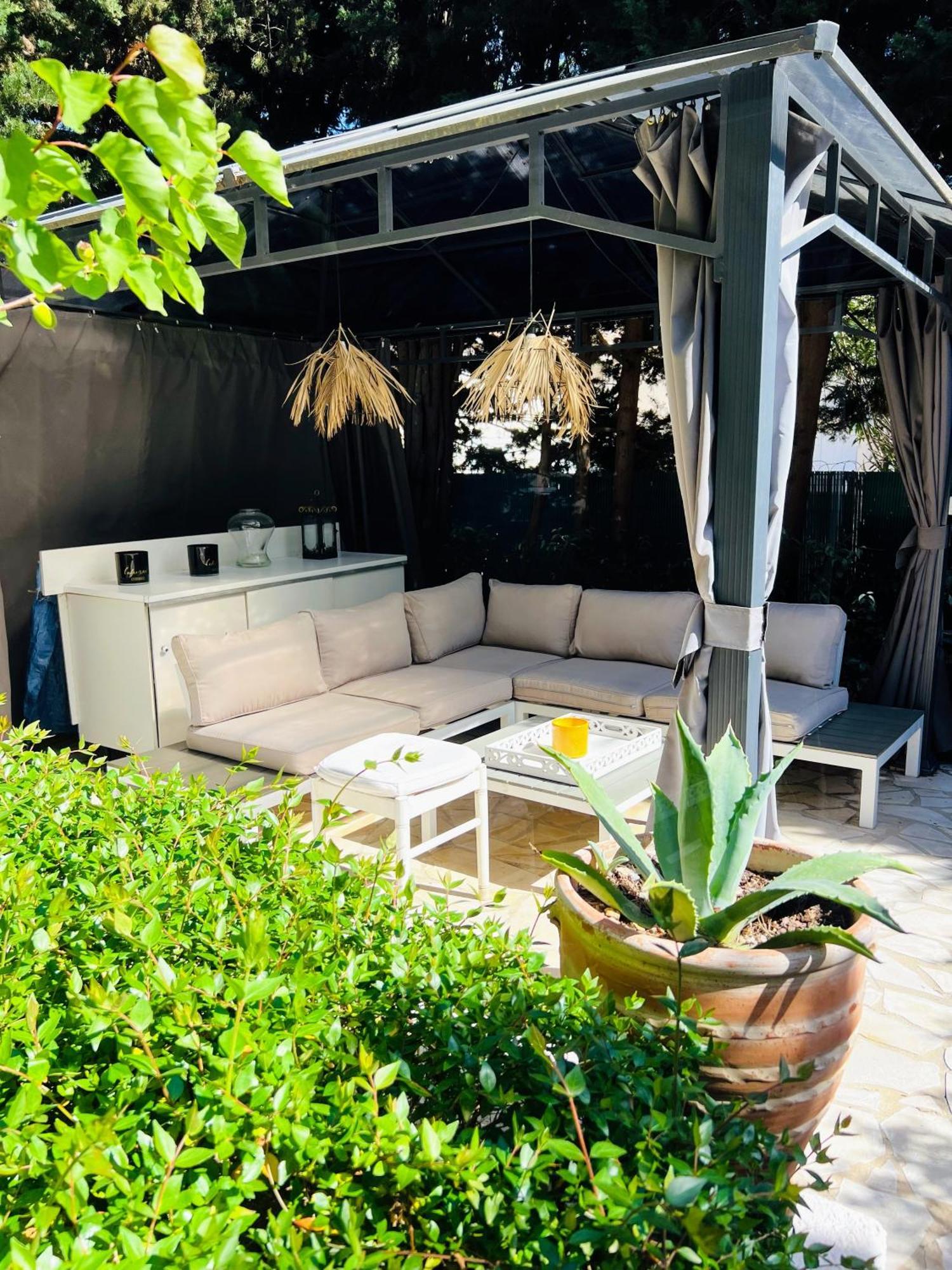 Superbe Appartement Avec Terrasse Jardin Et Parking Prive 圣特罗佩 外观 照片