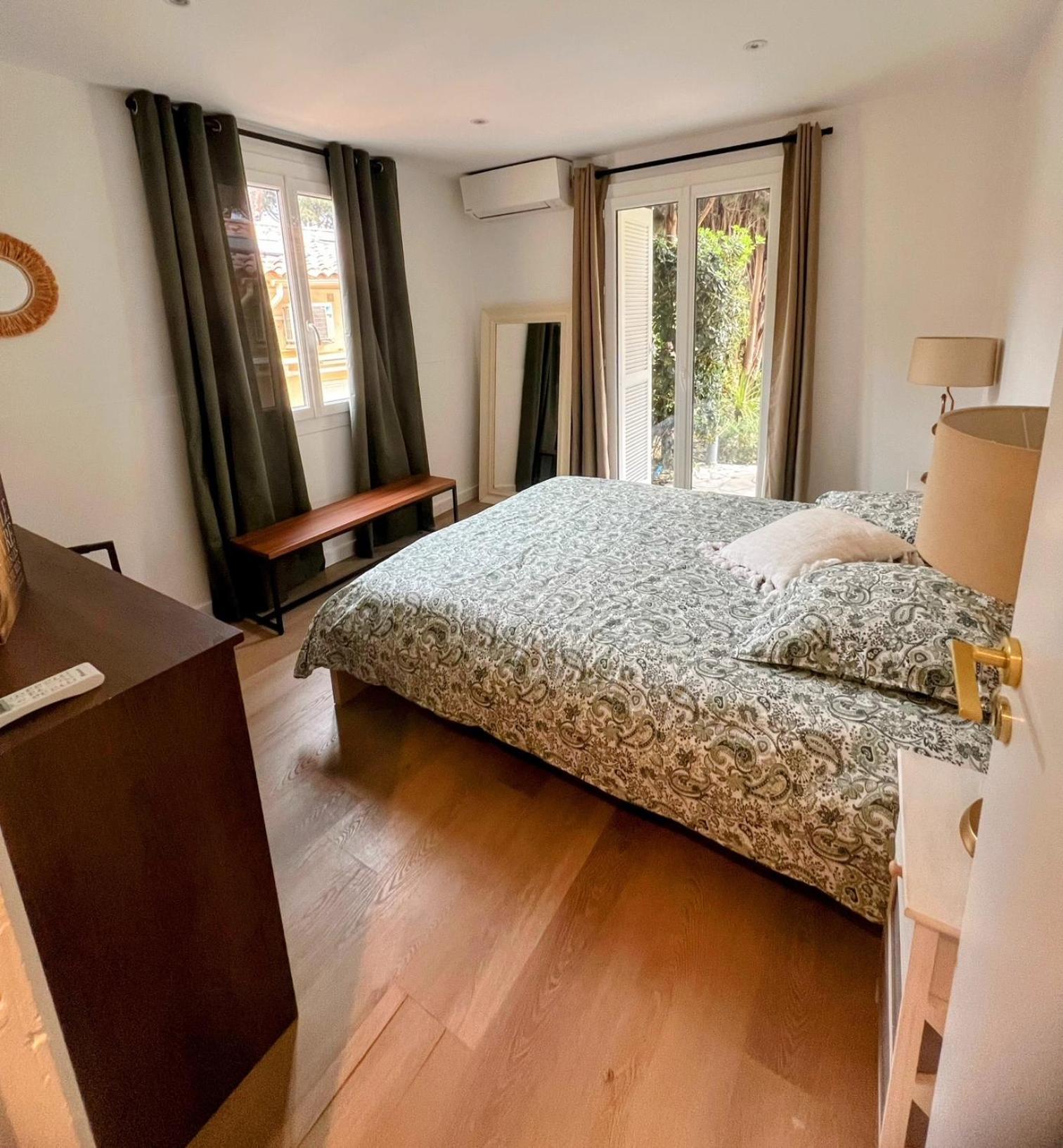 Superbe Appartement Avec Terrasse Jardin Et Parking Prive 圣特罗佩 外观 照片